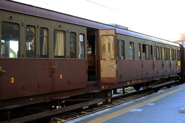 Il treno storico delle ferrovie italiane. Fotografie di Giulio Azzarello &copy;2017.