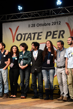 I COMIZI di BEPPE GRILLO in Sicilia a Palermo alcuni momenti. Fotografie di Giulio Azzarello &copy;2014.