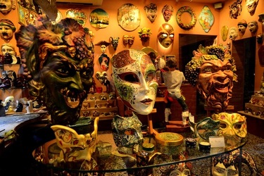 VENEZIA fotografie di Giulio Azzarello ©2022.