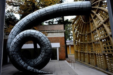 BIENNALE di VENEZIA Arte Contemporanea Giardini. Fotografie di Giulio Azzarello &copy;2020.