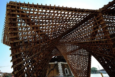 STRUTTURA di LEGNO BIENNALE di ARCHITETTURA di VENEZIA. Foto di G.Azzarello ©2018. STRUTTURA di LEGNO BIENNALE di ARCHITETTURA di VENEZIA. Foto di G.Azzarello ©2018.