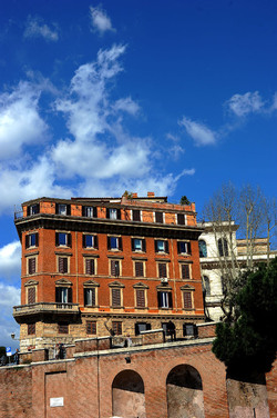 ROMA. Fotografie di Giulio Azzarello ©2014. ROMA. Fotografie di Giulio Azzarello ©2014.