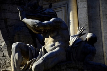 PIAZZA NAVONA Roma. Fotografie di Giulio Azzarello ©2020. PIAZZA NAVONA Roma. Fotografie di Giulio Azzarello ©2020.