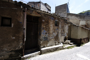 CORLEONE paese e comune siciliano panorami e particolari. Fotografie di Giulio Azzarello ©2014.
