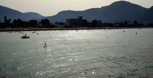 MONDELLO. Fotografe di Giulio Azzarello &copy;2023.