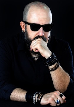 ALESSIO BOSCO musicista compositore. Fotografie di Giulio Azzarello &copy;2018.