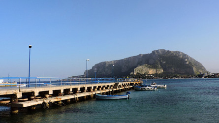 MONDELLO di inverno. Fotografie di Giulio Azzarello &copy;2016.