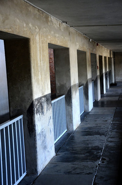 AUSCHWITZ BIRKENAU il percorso della memoria e i documenti. Fotografie di Giulio Azzarello &copy;2016.