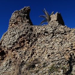 RUDERE DI PIETRA. Fotografie di Giulio Azzarello &copy;2022.