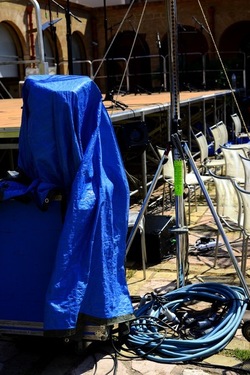 BACKSTAGE fotografie di Giulio Azzarello ©2020.