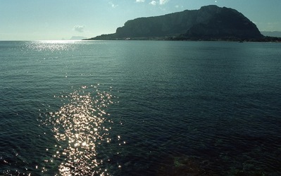 MONDELLO fotografie di Giulio Azzarello ©2021. MONDELLO fotografie di Giulio Azzarello ©2021.