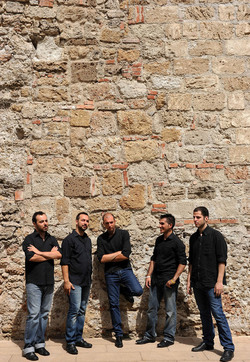 GIACOMO CUTICCHIO e il suo ensemble musicale. Fotografie di Giulio Azzarello &copy;2014.