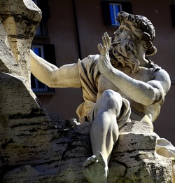 PIAZZA NAVONA Roma. Fotografie di Giulio Azzarello ©2020. PIAZZA NAVONA Roma. Fotografie di Giulio Azzarello ©2020.