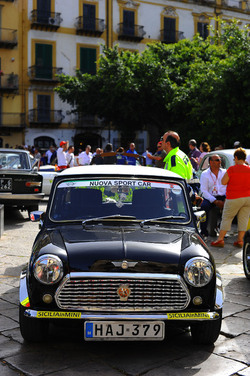 RADUNO di auto classiche MiniCooper. Fotografie di Giulio Azzarello &copy;2016.