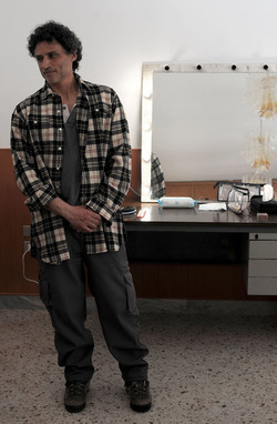 ENRICO LO VERSO famoso attore italiano di origini siciliane. Fotografie di scena e set di Giulio Azzarello &copy;2014.