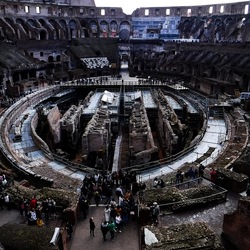 COLOSSEO Roma. Fotografie di Giulio Azzarello ©2020. COLOSSEO Roma. Fotografie di Giulio Azzarello ©2020.