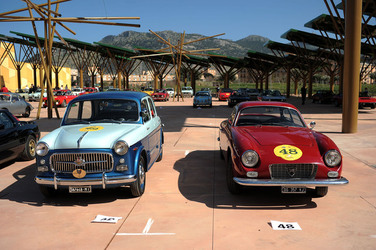 AUTO CLASSICHE ovvero la loro modernit&agrave; in mostra con tanti modelli del passato. Fotografie di Giulio Azzarello &copy;2014.