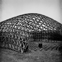 STRUTTURA fotografie di Giulio Azzarello &copy;2021.
