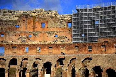 COLOSSEO Roma. Fotografie di Giulio Azzarello ©2020. COLOSSEO Roma. Fotografie di Giulio Azzarello ©2020.