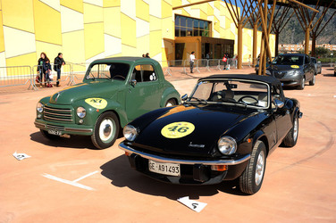 AUTO CLASSICHE ovvero la loro modernit&agrave; in mostra con tanti modelli del passato. Fotografie di Giulio Azzarello &copy;2014.