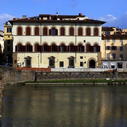 FIRENZE fotografie di Giulio Azzarello &copy;2022.