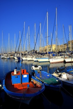 BARCHE da PESCA fotografie di Giulio Azzarello ©2019. BARCHE da PESCA fotografie di Giulio Azzarello ©2019.