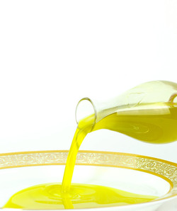 OLIO DI OLIVA di Sicilia. Fotografie di Giulio Azzarello &copy;2016.