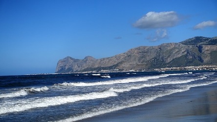 COSTA SICILIANA. Fotografie di Giulio Azzarello &copy;2022.