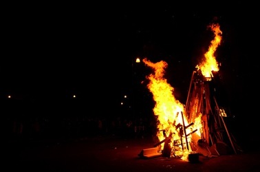 LA VAMPA DI SAN GIUSEPPE a Palermo. Fotografie di Giulio Azzarello ©2018. LA VAMPA DI SAN GIUSEPPE a Palermo. Fotografie di Giulio Azzarello ©2018.