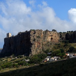 MACARI. Fotografie di Giulio Azzarello &copy;2023.