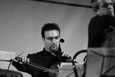 GIOVANNI SOLLIMA in concerto. Fotografie di Giulio Azzarello &copy;2014.