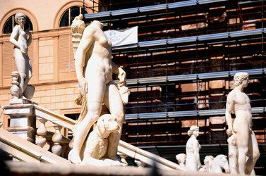 PIAZZA PRETORIA a Palermo panoramiche e particolari. Fotografie di Giulio Azzarello &copy;2014.