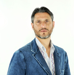 ROBERTO BONURA attore italiano. Fotografie di Giulio Azzarello &copy;2016.