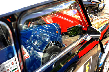 RADUNO di auto classiche MiniCooper. Fotografie di Giulio Azzarello &copy;2016.