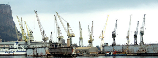 IL GOLFO E IL PORTO DI PALERMO. Fotografie di Giulio Azzarello &copy;2015 2016.