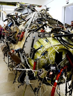 AEREO SMONTATO E ROVESCIATO Biennale di Venezia fotografie di Giulio Azzarello &copy;2020.