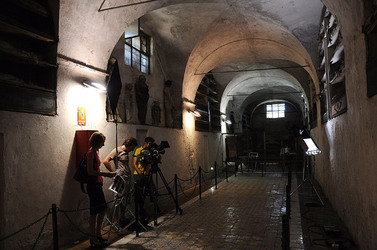 Le CATACOMBE di Palermo documentario film. Fotografie di scena e set di Giulio Azzarello &copy;2014.