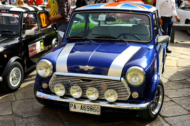 RADUNO di auto classiche MiniCooper. Fotografie di Giulio Azzarello &copy;2016.