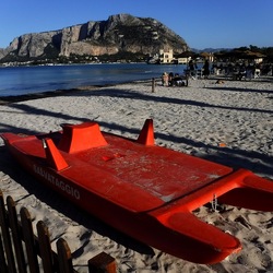 MONDELLO fotografie di Giulio Azzarello &copy;2020.