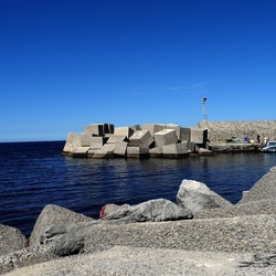 ISOLA. Fotografie di Giulio Azzarello &copy;2024.