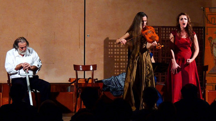 CARLO MAGNO spettacolo epico di e con Mimmo Cuticchio. Fotografie di Giulio Azzarello &copy;2014.