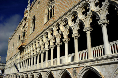 PIAZZA SAN MARCO A VENEZIA fotografie di Giulio Azzarello &copy;2016.