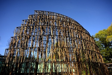 VENEZIA installazione lignea Giardini della Biennale di Arch. Cont. Fotografie di Giulio Azzarello &copy;2022.