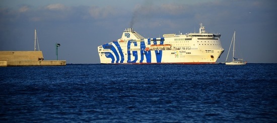 LA COSTA e il PORTO di PALERMO fotografie di Giulio Azzarello &copy;2018.