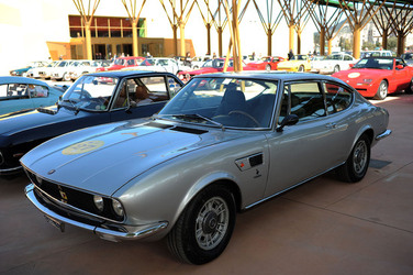 AUTO CLASSICHE ovvero la loro modernit&agrave; in mostra con tanti modelli del passato. Fotografie di Giulio Azzarello &copy;2014.