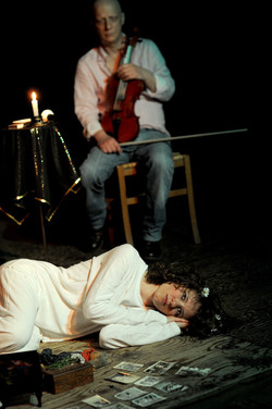 CLOCHARD uno spettacolo di e con Ludovico Caldarera. Fotografie di Giulio Azzarello &copy;2017.