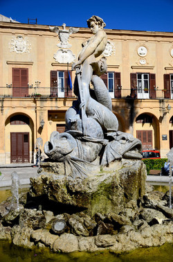 MONREALE in Sicilia. Fotografie di Giulio Azzarello &copy;2016.