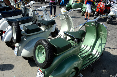 VESPE raduno storico a Palermo panoramiche e particolari. Fotografie di Giulio Azzarello &copy;2014.