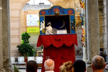 BRUNO LEONE Pulcinella. Fotografie di Giulio Azzarello ©2020. BRUNO LEONE Pulcinella. Fotografie di Giulio Azzarello ©2020.