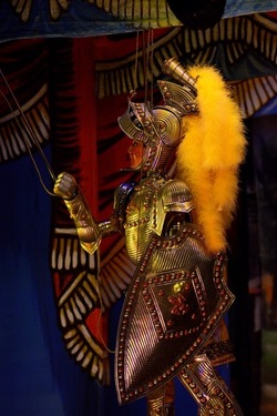 OPERA dei PUPI di Mimmo e Giacomo Cuticchio. Fotografia di Giulio Azzarello ©2020. OPERA dei PUPI di Mimmo e Giacomo Cuticchio. Fotografia di Giulio Azzarello ©2020.